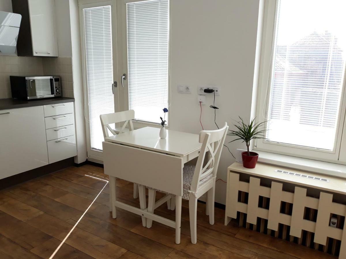 Cool Studio Appartement Praag Buitenkant foto